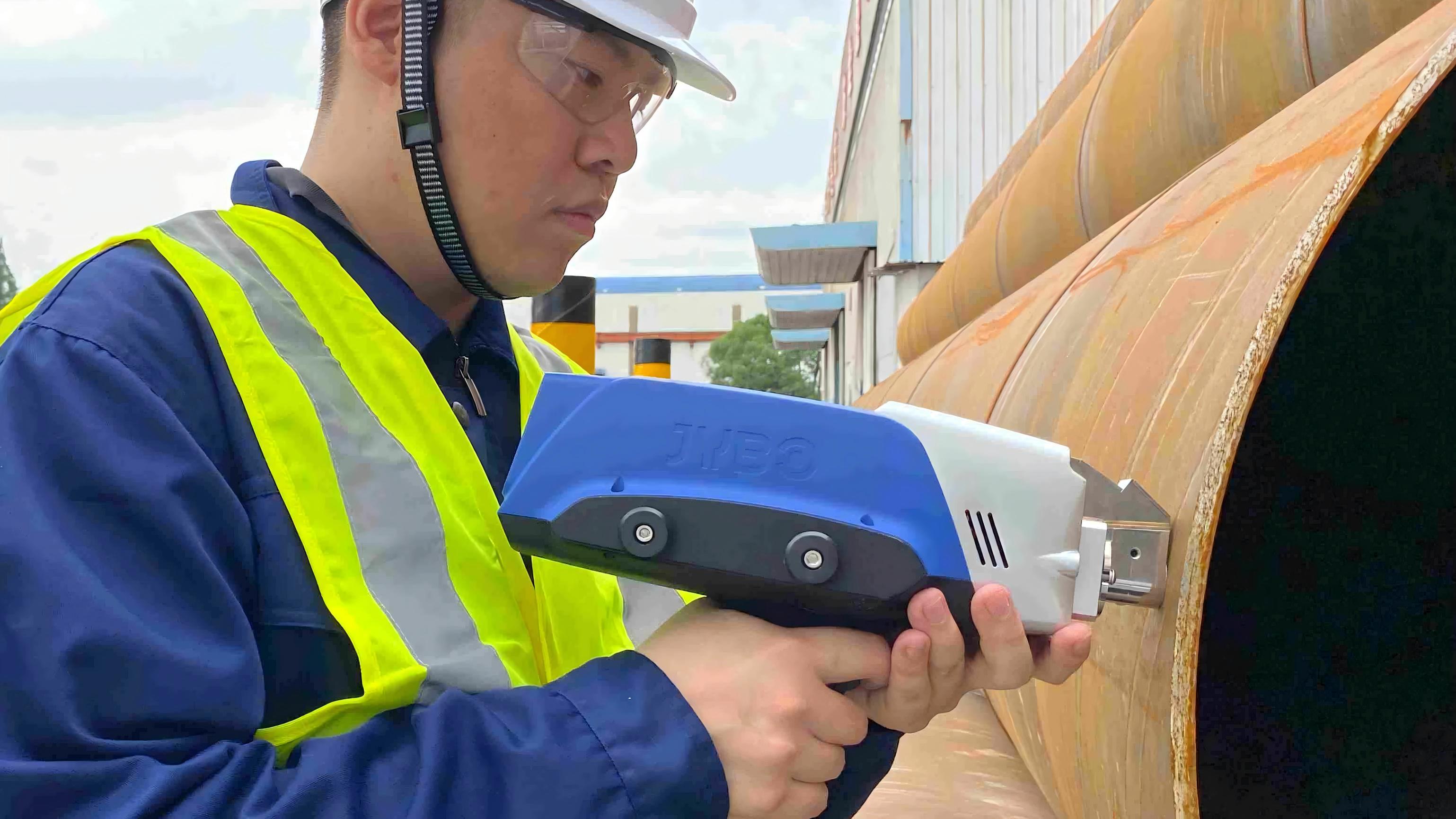 Application of SP6 Mobile Metal Analyzer in large pipelines